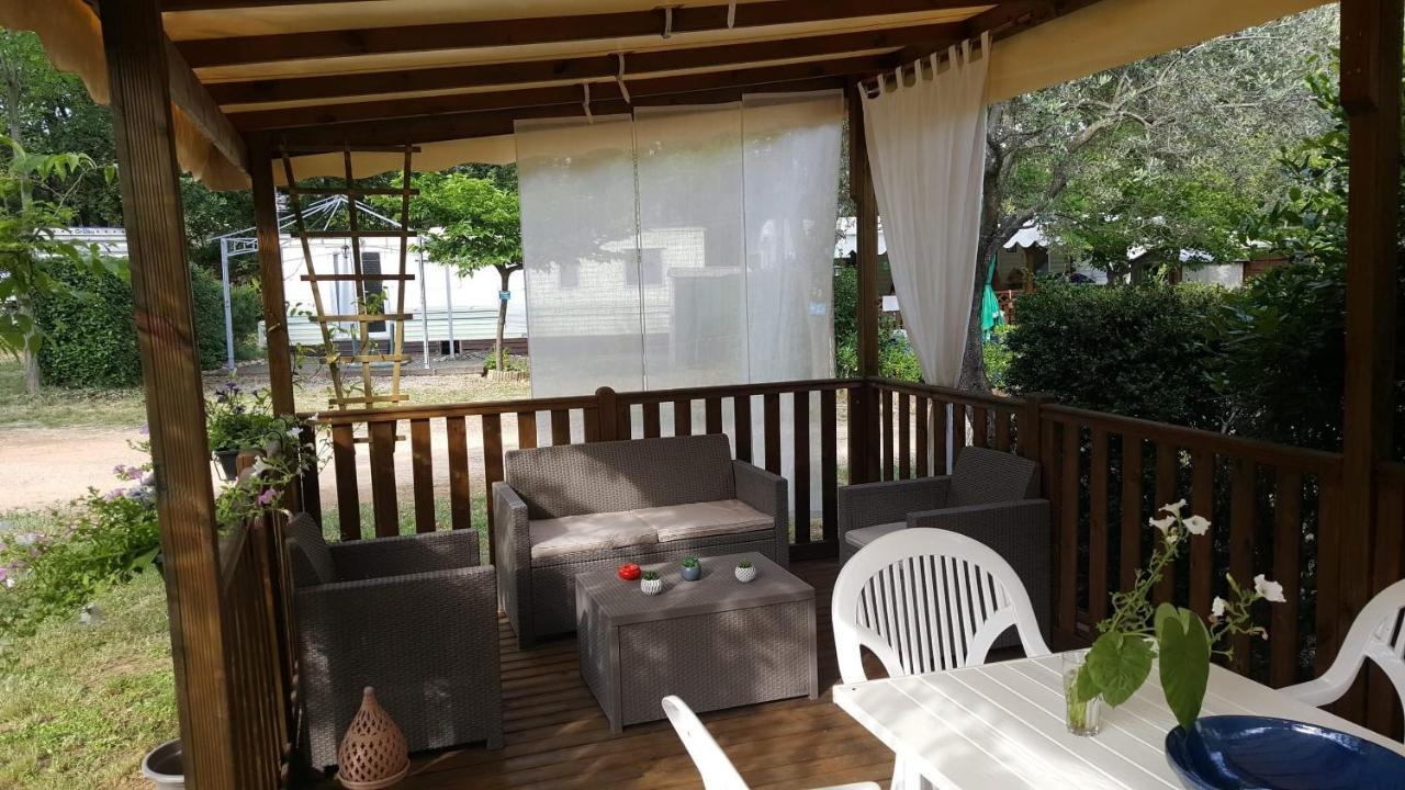 Li Sourso Hotell Aups Exteriör bild
